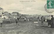 85 Vendee .CPA FRANCE 85 "Les Sables d'Olonne, Sur la plage"