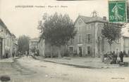 84 Vaucluse .CPA  FRANCE 84 " Joncquières, Place de la Mairie"