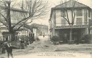 84 Vaucluse .CPA  FRANCE 84 " Fontaine de Vaucluse, Avenue de l'Hôtel de Ville et route de l'Isle sur Sorgue'