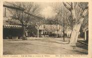 84 Vaucluse .CPA  FRANCE 84 "Violès, Café du cours et avenue de l'Ecluse"