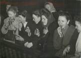 Theme PHOTO ORIGINALE / THEME "Grand meeting du Syndicat des ouvrières de la Couture à la Bourse du Travail, 1948"