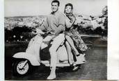 Theme PHOTO ORIGINALE / THEME "1960, Gina Lollobrigida en scooter"