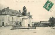 02 Aisne CPA FRANCE 02 "Villers Cotterets, la statue et la place Alexandre  Dumas"