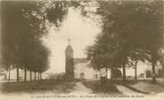 44 Loire Atlantique CPA FRANCE 44 " Les Moutiers en Retz, La place de l'église et la Lanterne des morts".