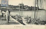 17 Charente Maritime CPA FRANCE 17 " Fouras les Bains, Un coin du port".