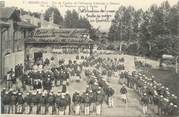 83 Var CPA FRANCE 83 " Signes, Tirs de combat de l'Infanterie Coloniale à Chibron, fin de tir le régiment quitte la ferme"