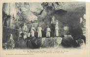 38 Isere CPA FRANCE 38 " La Balme les Grottes, L'intérieur des grottes, caravane visitant le saules pleureurs et la charcuterie"