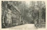 84 Vaucluse CPA FRANCE 84 " La Tour d'Aigues, Place et Hostellerie du Château"