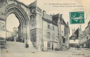 58 Nievre CPA FRANCE 58 "La Charité sur Loire, L'ancien portail et la Place des Pêcheurs"