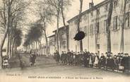 69 RhÔne CPA FRANCE 69 " St Jean d'Ardières, L'école de garçons et la Mairie"