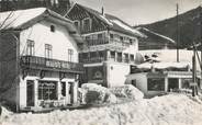 74 Haute Savoie CPSM FRANCE 74 " Araches les Carroz, Un coin du village en hiver"