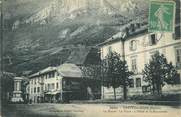 73 Savoie CPA FRANCE 73 " Grésy sur Isère, La Mairie, la place, l'hôtel et le monument aux morts"