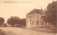 38 Isere CPA FRANCE 38 " St Victor de Morestel, Place de la Mairie"