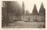 38 Isere CPA FRANCE 38 " Thodure, Place principale"