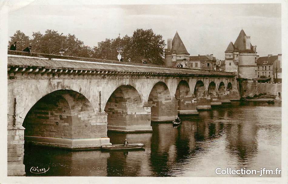 Cpa France 86 Chatellerault Le Pont Henri Iv 86 Vienne Chatellerault 86 Ref 192 Collection Jfm Fr
