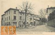 69 RhÔne CPA FRANCE 69 " Fontaines Sur Saône, Place de la Croix"