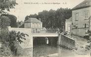 77 Seine Et Marne / CPA FRANCE 77 "Voulx, le pont de la république"