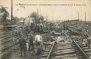 02 Aisne CPA FRANCE 02 "Tergnier, prisonniers boches à la réfection du chemin de fer"
