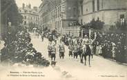 35 Ille Et Vilaine / CPA FRANCE 35 "Rennes, fête des Fleurs 1910, le maréchal de Biron, et suisses du Roy"