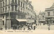 86 Vienne CPA FRANCE 86 "Poitiers, un coin de la Place d'Armes"