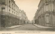 44 Loire Atlantique CPA FRANCE 44 "Chateaubriant, rue de l'Hotel de ville"