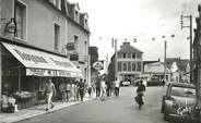 14 Calvado CPSM FRANCE 14 "Bernières sur Mer, la rue du Gal Leclerc"