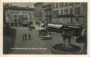 38 Isere / CPSM FRANCE 38 "Bourgoin, la place d'Armes"